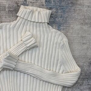 Cyrus Cream Ribbed Turtleneck Sweater‎ Women's Small Coquette Academia